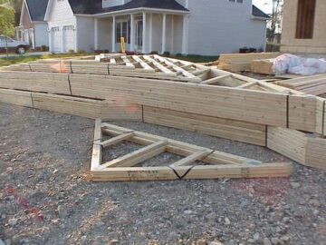 Bundled pitch chord trusses